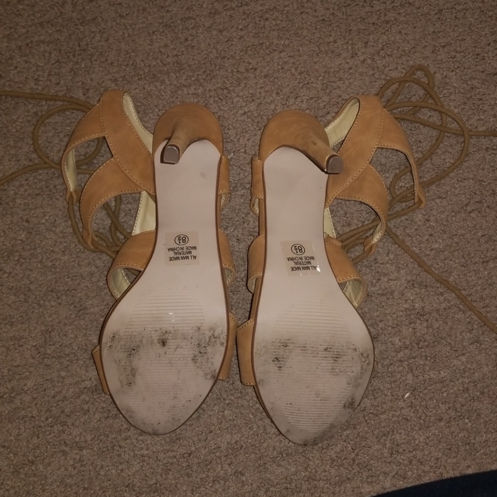 Shoes - Picture 4 of 5